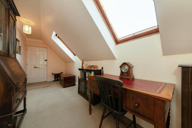 Entrance Hall/Stu...