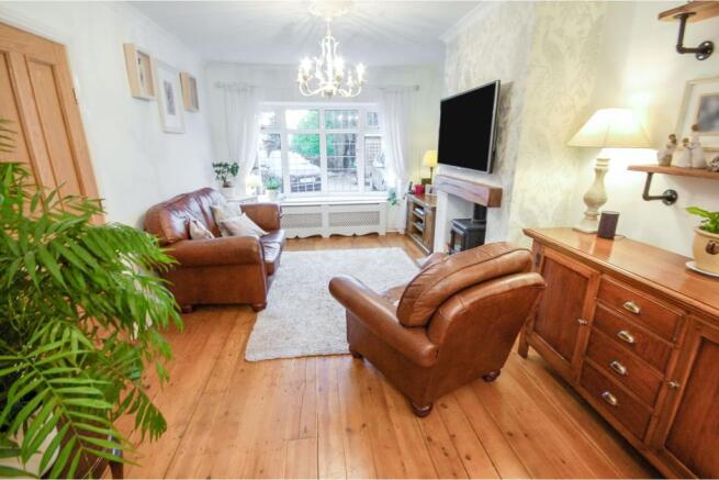 Lounge/Dining Room