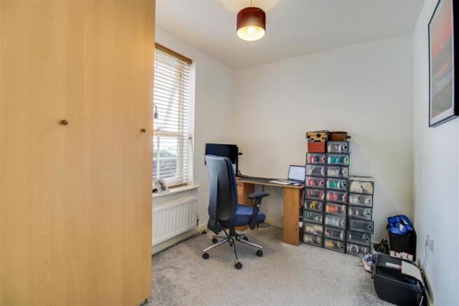 2 bed Apartment for sale Image 8