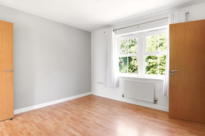 2 bed Flat for sale Image 9