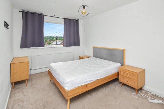 3 bed Semi-Detached for sale Image 6