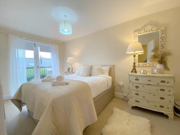 2 bed Flat to rent Image 4