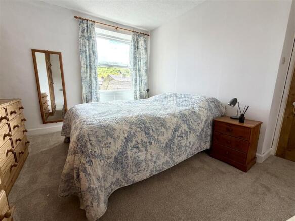 3 bed Semi-Detached for sale Image 12
