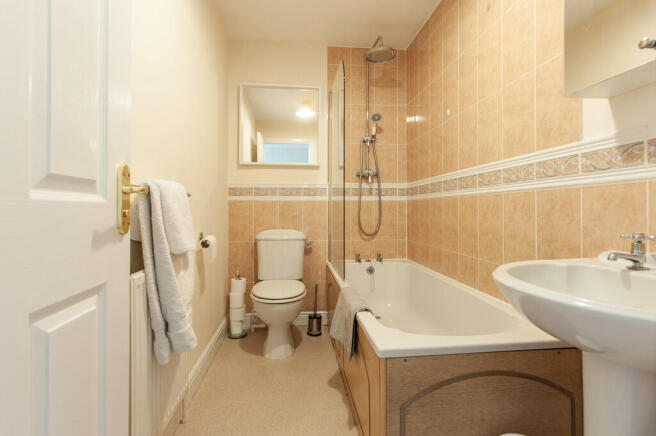 2 bed Town House to rent Image 10