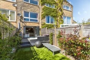 7, Sharon Close, Furnace Green, Crawley RH10 6QD