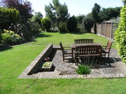 Sunny Gardens