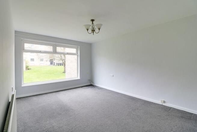 2 bed Apartment for sale Image 4