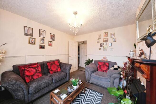 2 bed Semi-Detached for sale Image 6