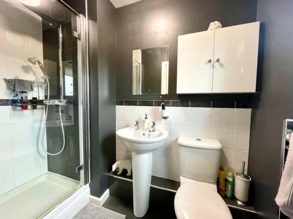 En-suite Bathroom