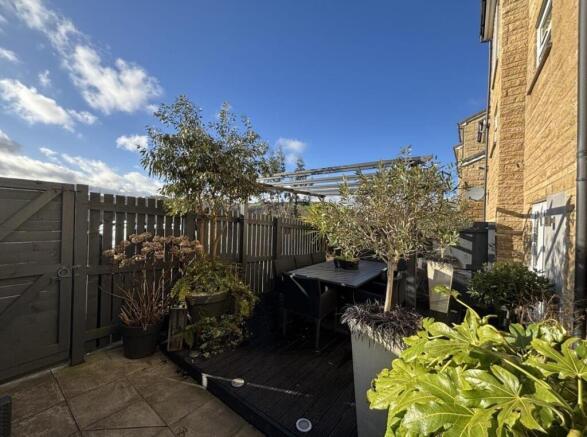 3 bed Semi-Detached for sale Image 9