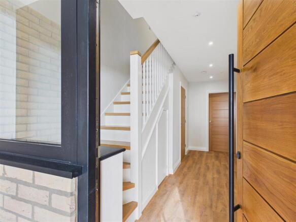 4 bed Town House for sale Image 6