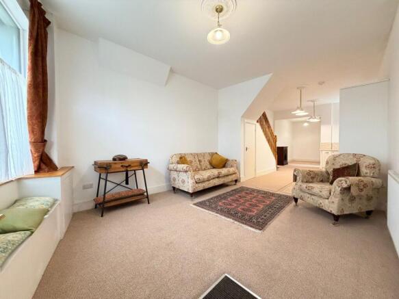 5 bed Terraced for sale Image 4