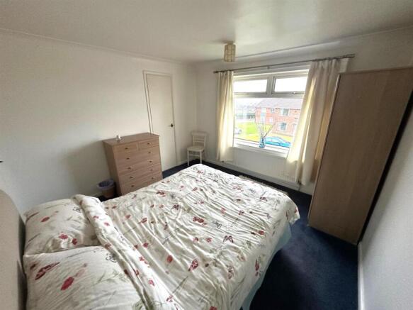 bed 1 2.jpg
