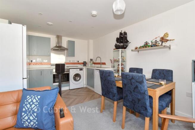 Lounge/Kitchen