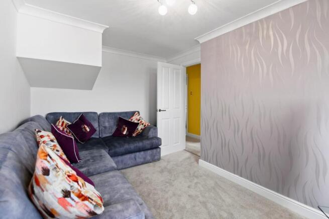 3 bed Apartment for sale Image 4