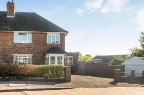 64, Rosebank, Epsom KT18 7RT