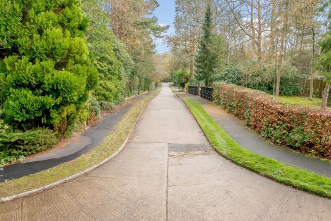 Dukes Covert