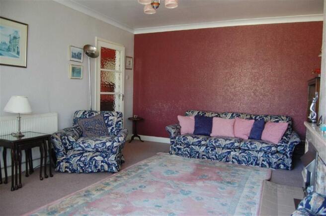 2ND VIEW OF LOUNGE
