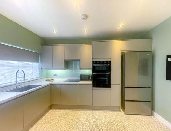 3 bed Semi-Detached for sale Image 5