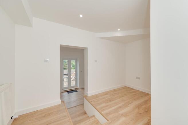 2 bed Semi-Detached for sale Image 8
