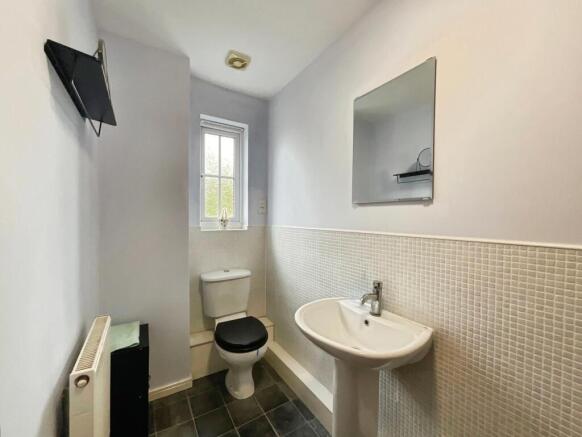 2 bed Apartment for sale Image 8