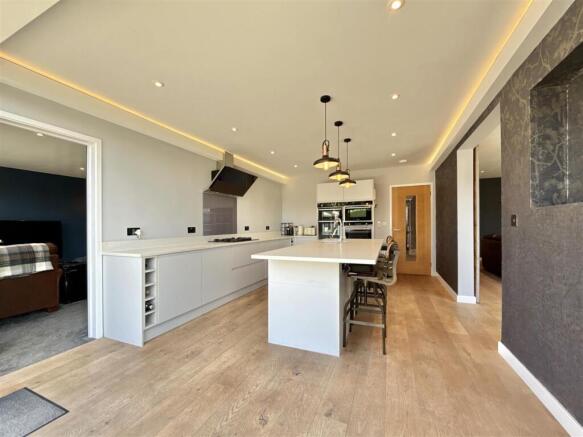 Kitchen..jpeg