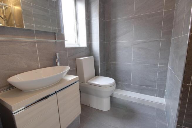 ENSUITE SHOWER ROOM