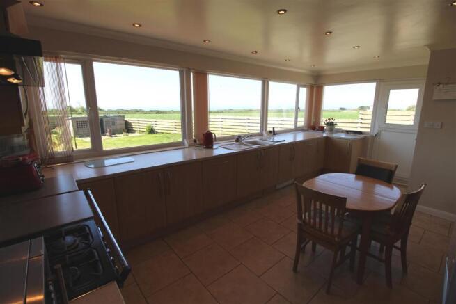 New kitchen 2.JPG