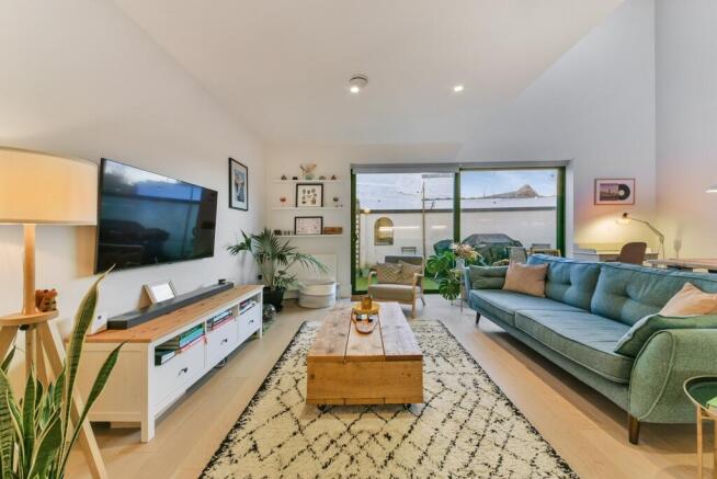 WAYLETT PLACE, 20, 3