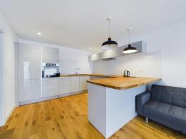 14, Spinning Path, Exeter EX4 6SN