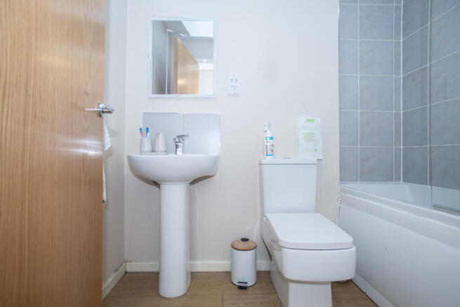1 bed Flat for sale Image 8