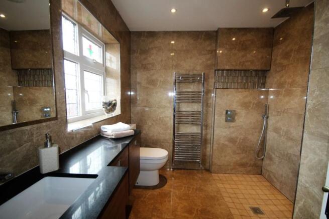Family Shower Room