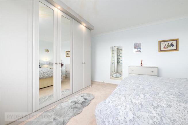 3 bed Detached Bungalow for sale Image 12