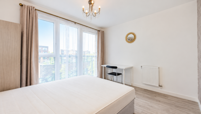 1-bed flat on Chamberlain Court, 16 Shipbuilding Way, London, E13, £345,000