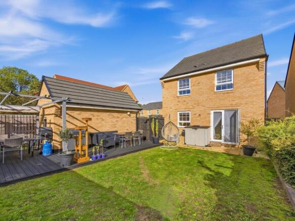 4 bed Detached for sale Image 4