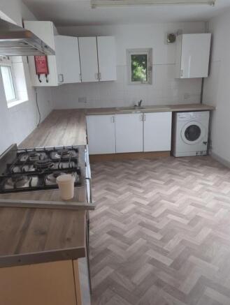 04-Kitchen-0001.jpg