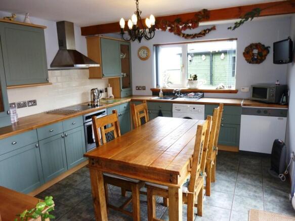 Dining kitchen