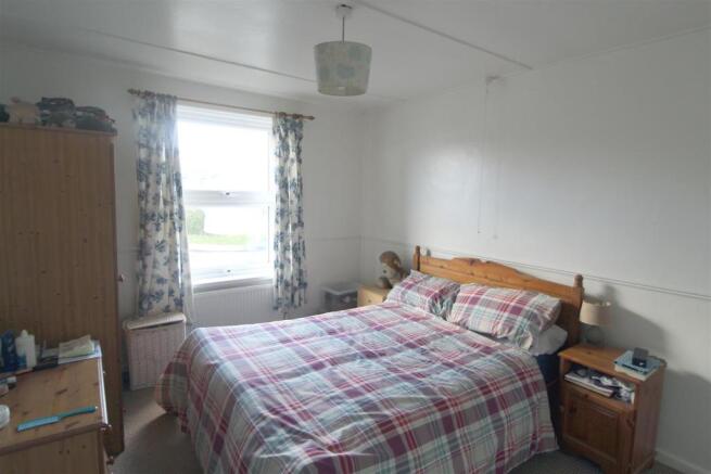 bedroom.JPG
