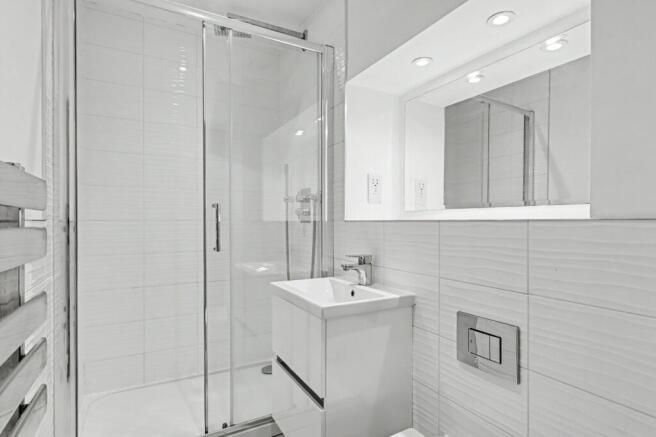 2 bed Apartment for sale Image 12