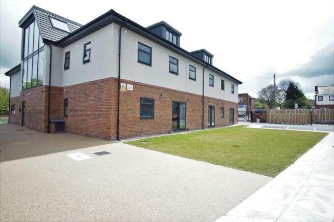 2 bed Apartment to rent Image 10