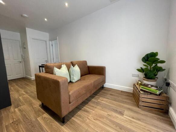 2 bed Flat to rent Image 6