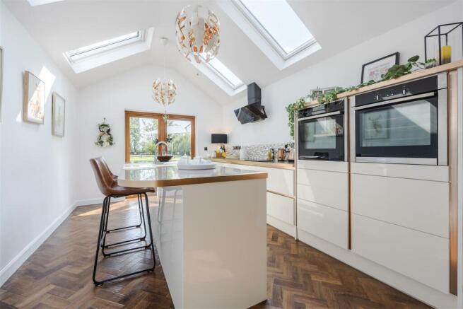Kitchen / Sitting area