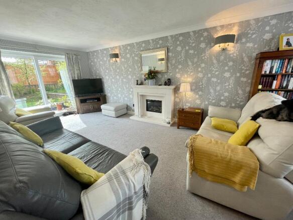 20ft elegant sitting room