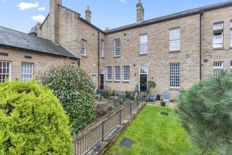 Aysgarth Court, Menston