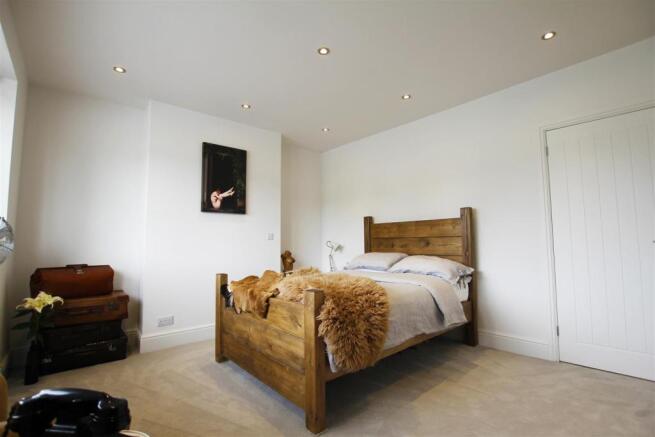 Bedroom1(2).jpg