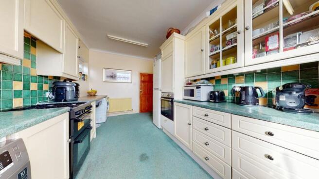 KITCHEN/BREAKFAST ROOM