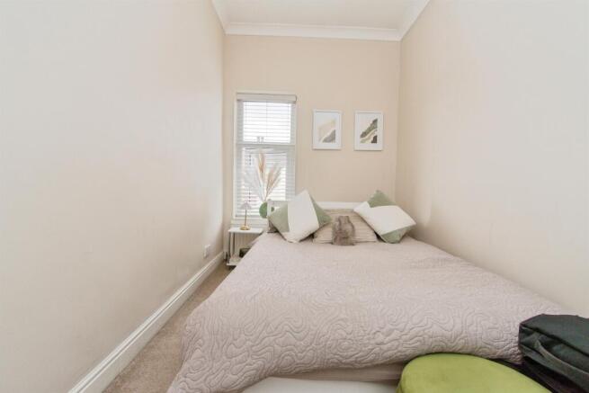 2 bed Terraced for sale Image 10