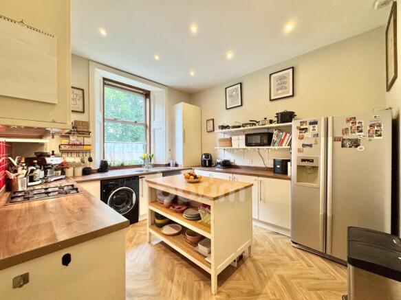 Glasgow Road, Paisley kitchen