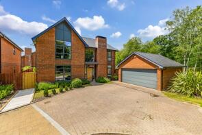 6, Vickers Close, Chertsey KT16 0BZ