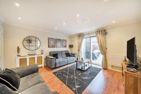 Greenwich Way, Waltham Abbey, Essex, EN9